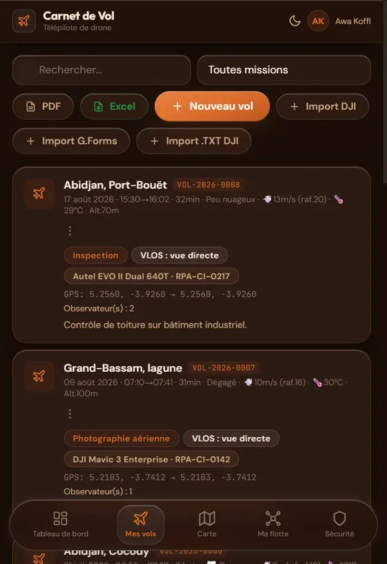 Écran « Carnet » de l'application : Chaque vol avec sa référence de dossier, ses heures et ses coordonnées